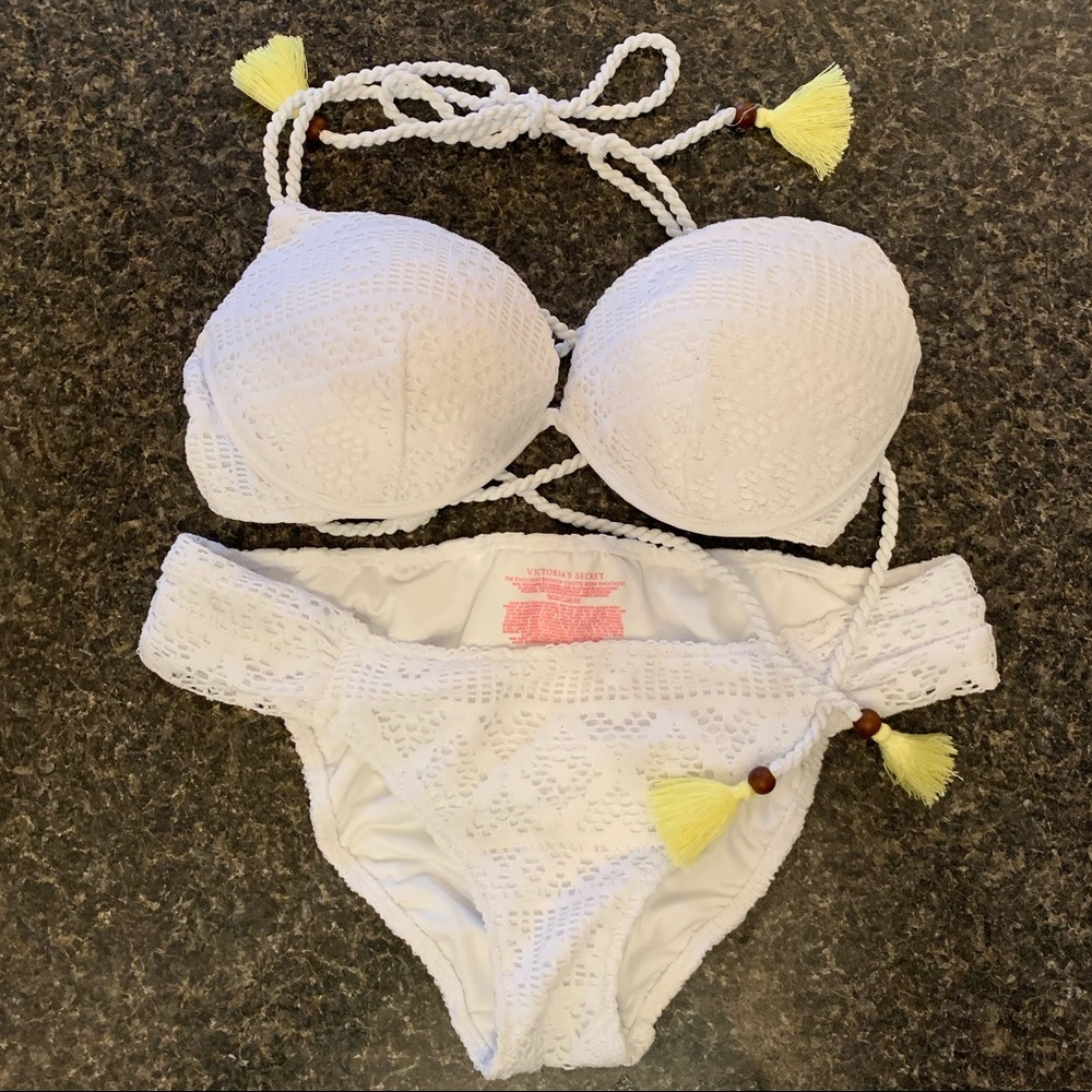NWOT Victoria’s Secret White Crochet Bikini